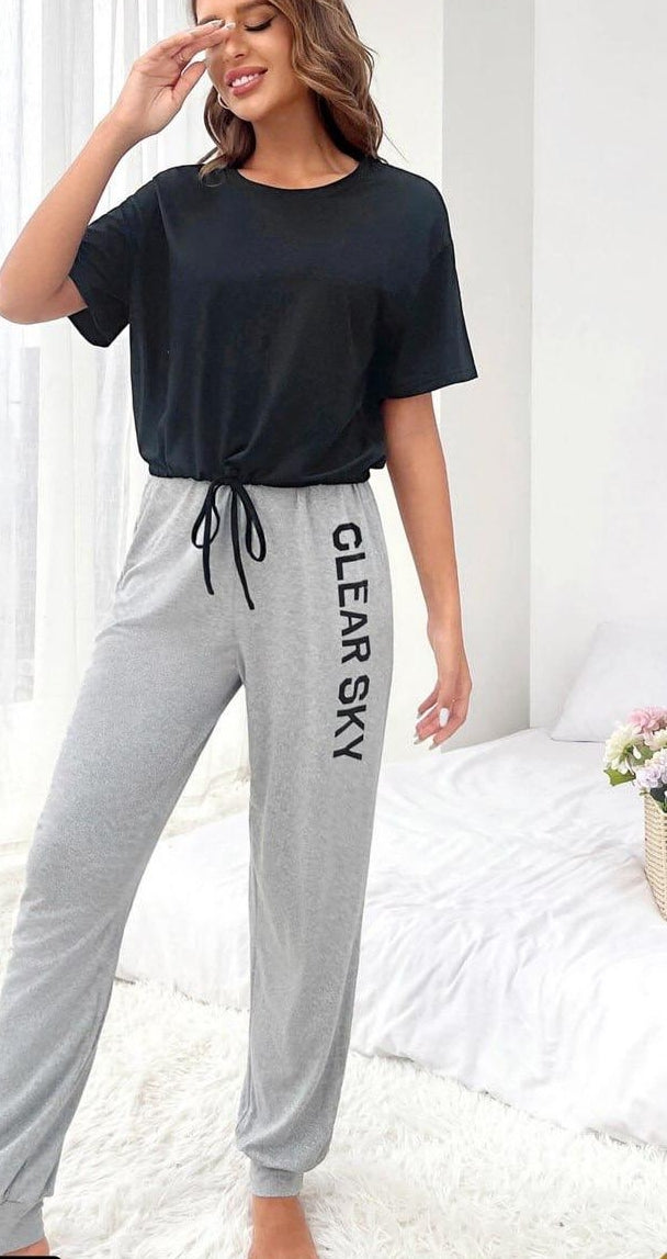 Two-piece cotton pajamas - with a tie at the end of the T-shirt
