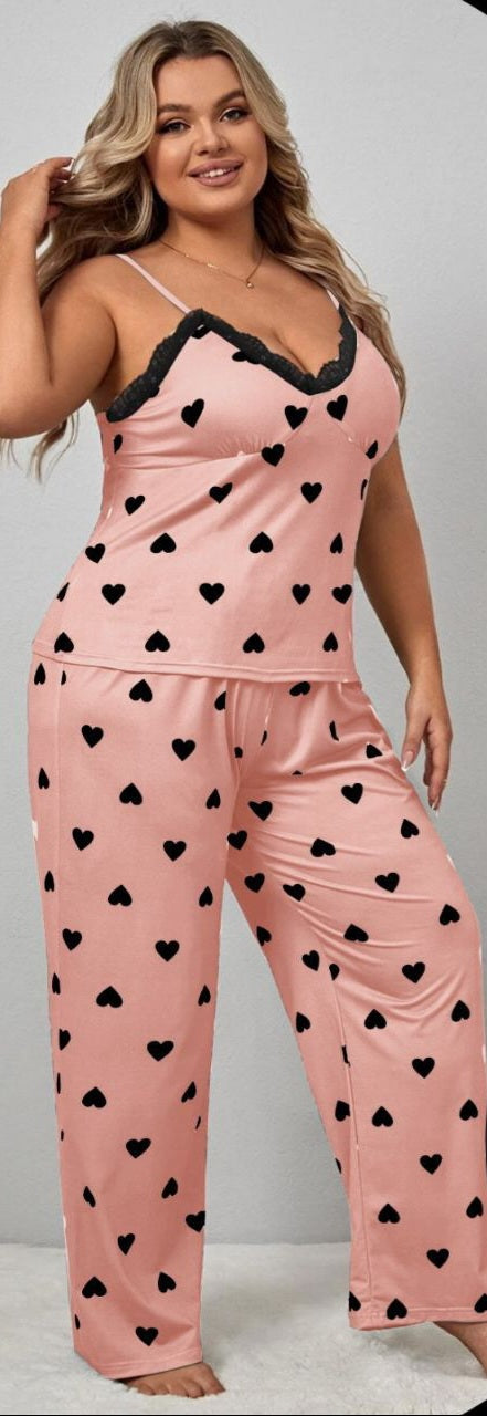 Two-piece pajamas made of butter with hearts print
