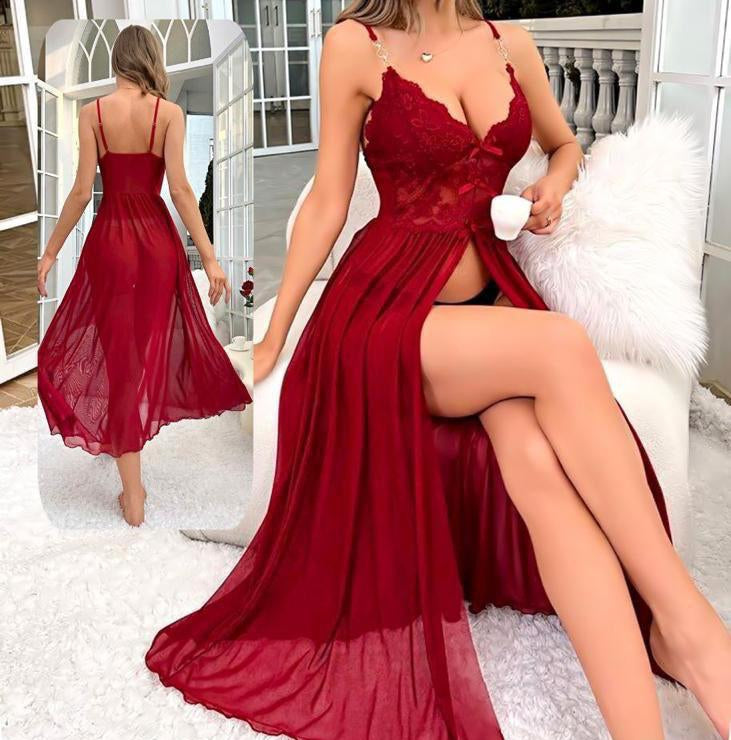 Long lingerie made of chiffon with lace at the chest and stomach, open in the front