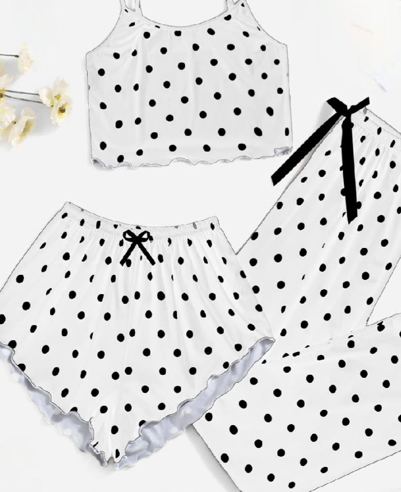 Three-piece pajamas - made of dotted butter