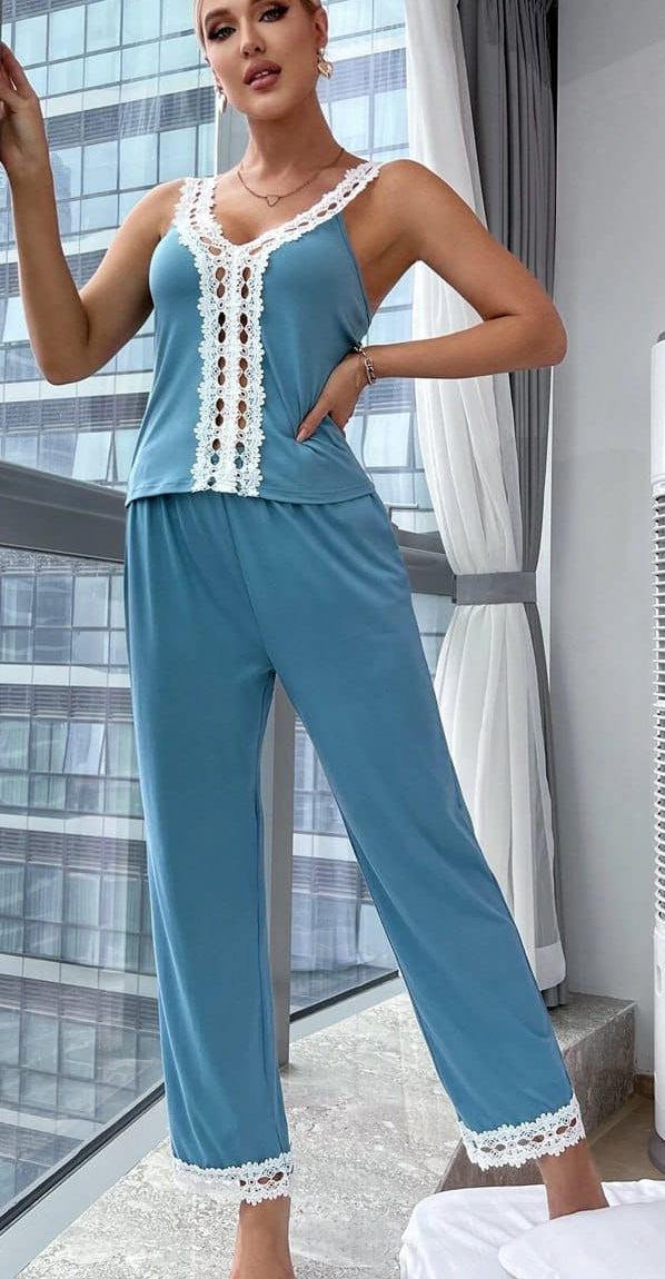 Pajamas two pieces butter - with lace from the shoulder straps and from the front along the top and from the end of the trousers - Dala3ny