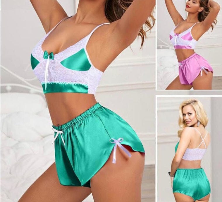 Two-piece satin pajama - with lace at the back and around the chest - Dala3ny